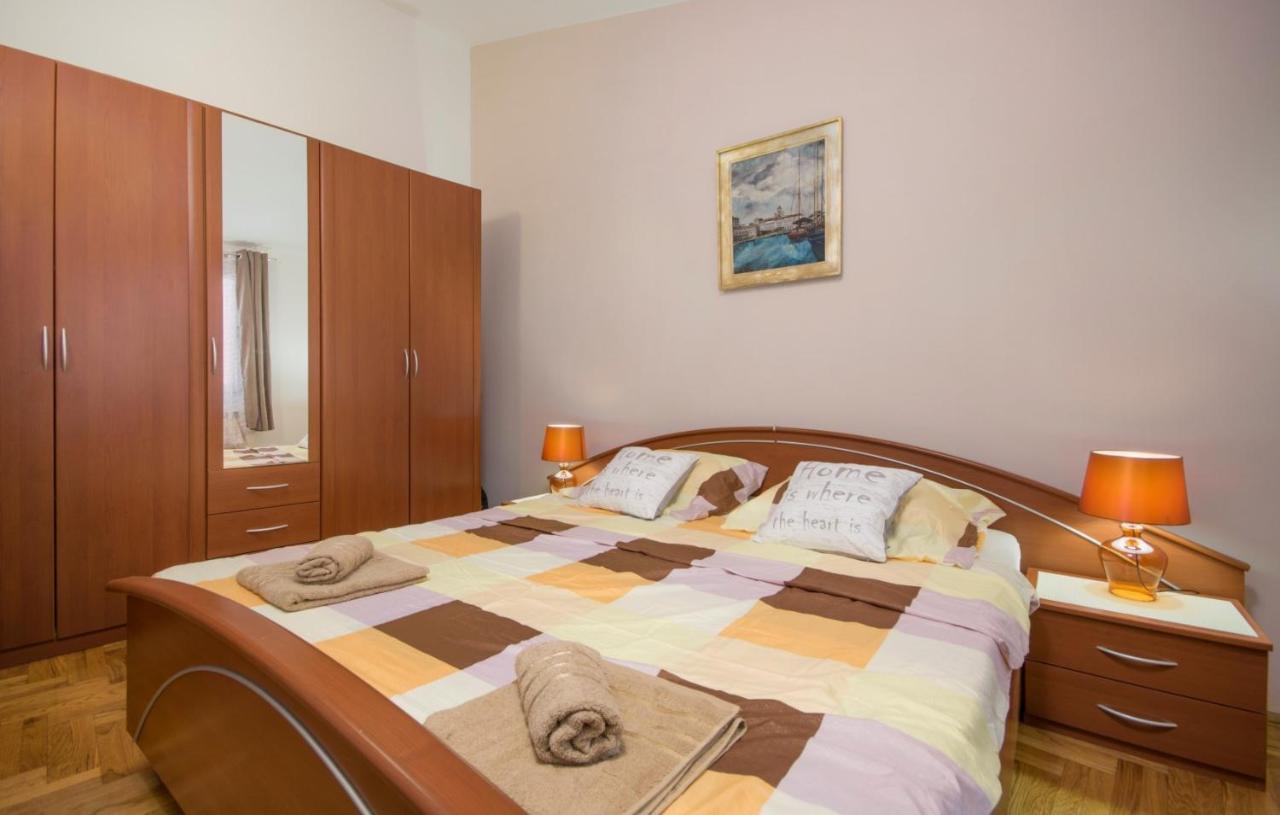 City Centre Sea View Apartment Pula Zewnętrze zdjęcie